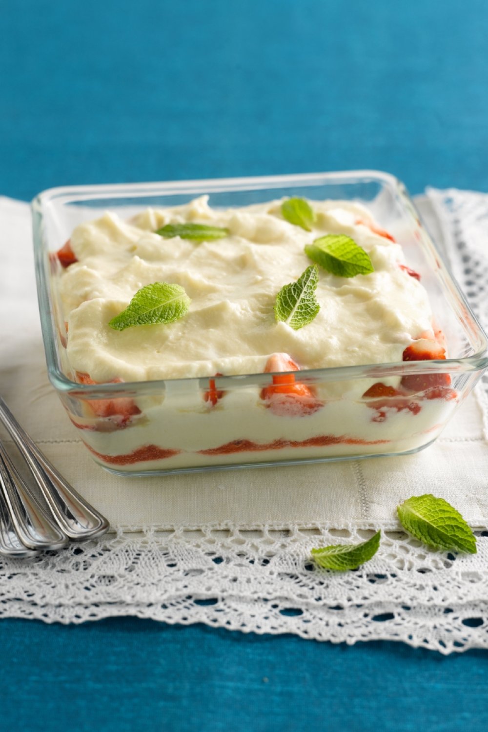 Zomerse tiramisu met aardbeien