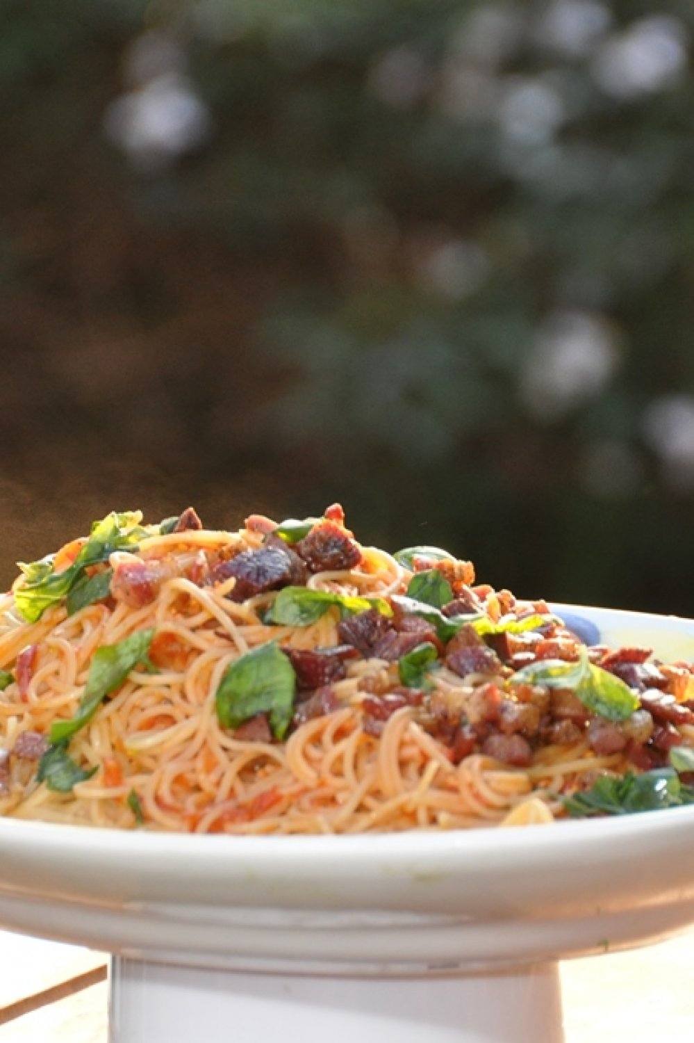 Spaghettini met peperoncini en guanciale