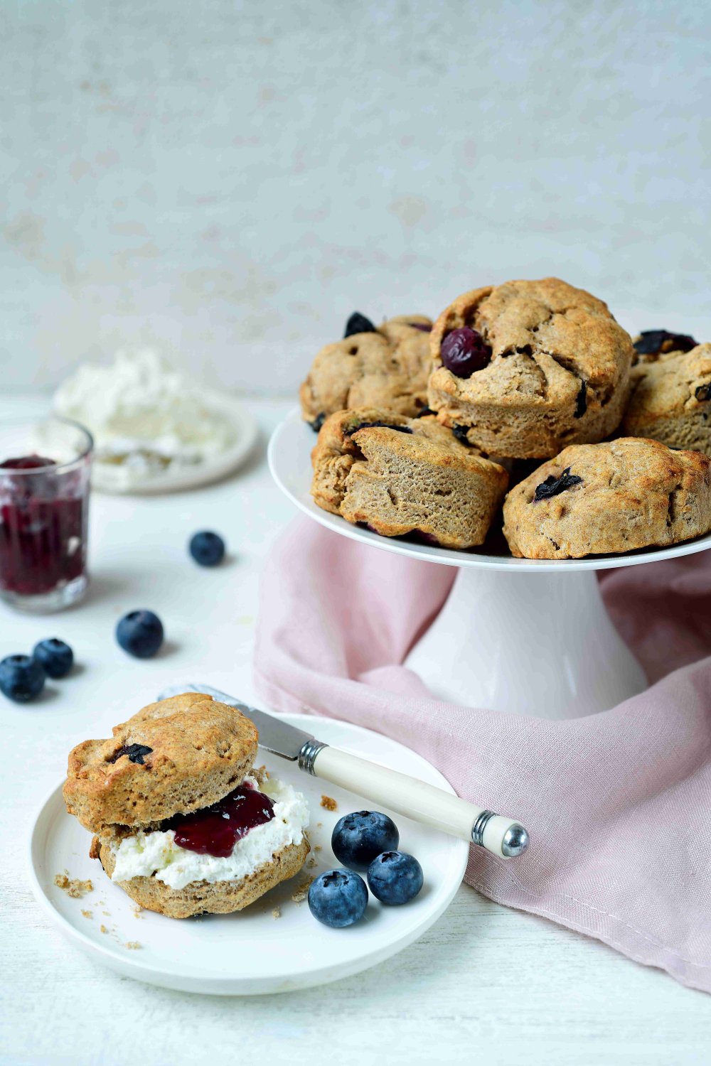 Volkoren scones met blauwe bessen