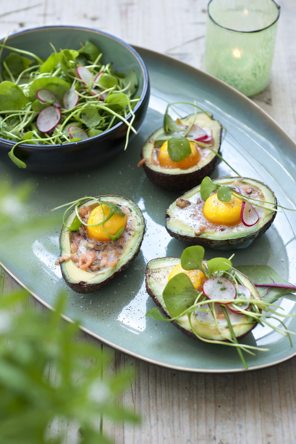 Gevulde avocado's met ei en zalm 