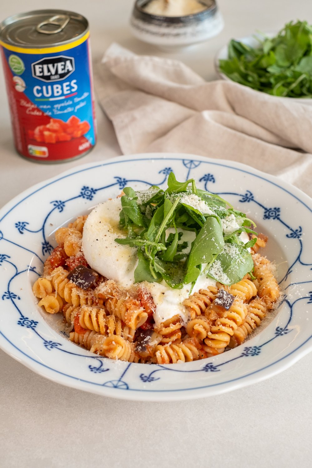 Pasta alla norma met burrata