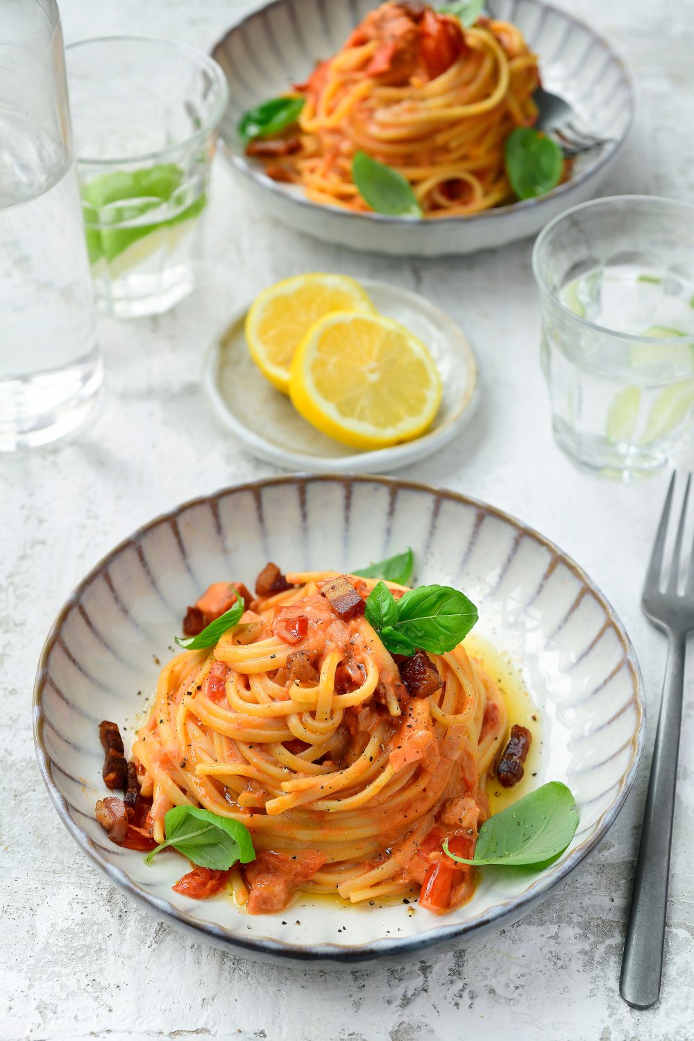 Romige linguine met tomaat en pancetta