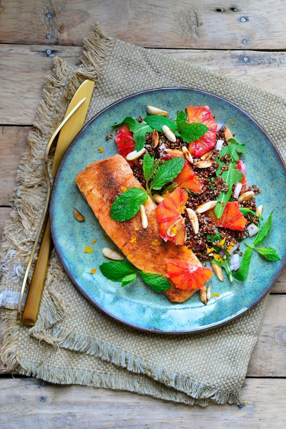 Rode quinoa met oosterse zalm