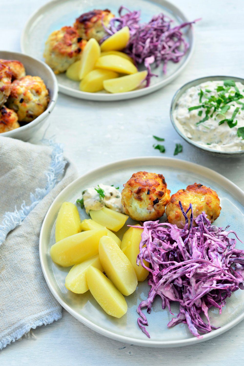 Visballetjes met rodekool en aardappelen