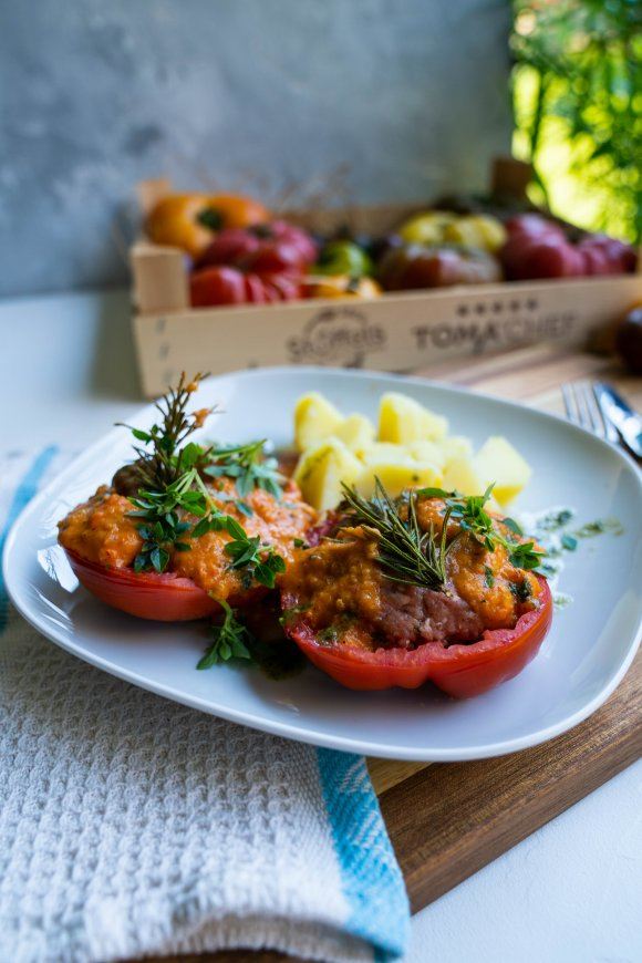 Gevulde tomaten met aardappelen