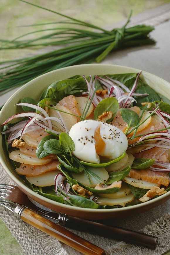 Slaatje met spinazie en gerookte zalm