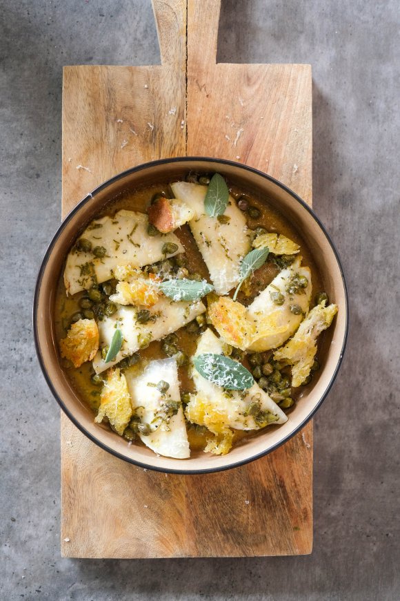 Ravioli van knolselder, gevuld met ricotta en chorizo