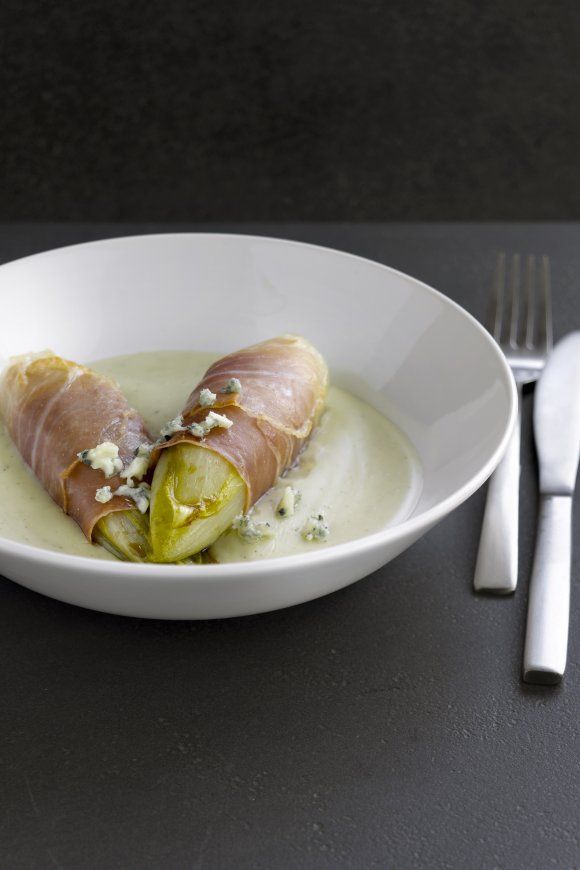 Witloof met gerookte ham en roquefort