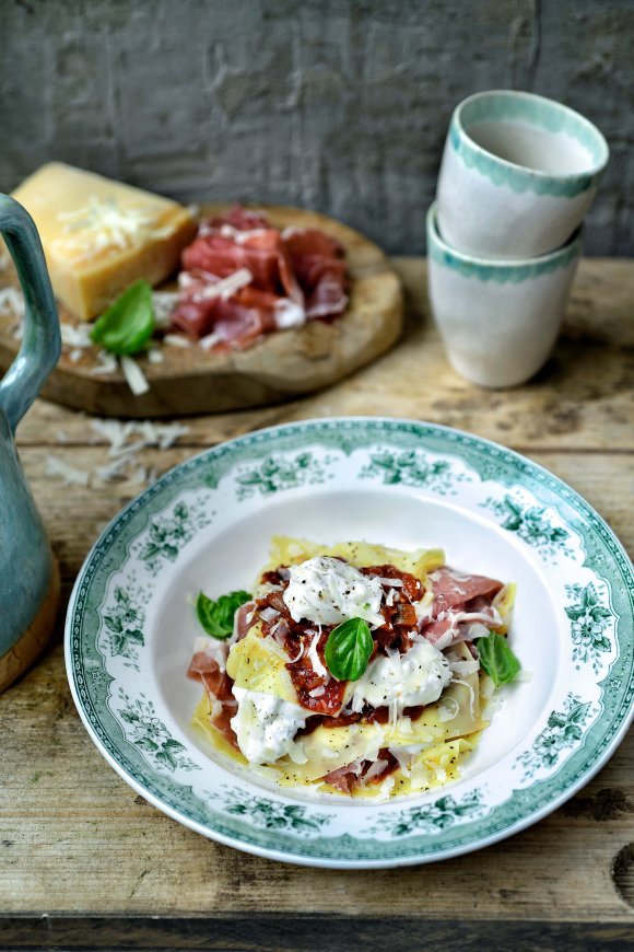 Open lasagne met aubergine, Parmaham en burrata