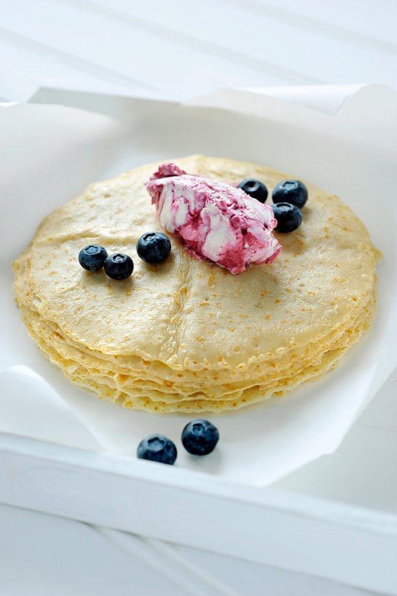 Havermoutpannenkoeken met mascarpone en rood fruit