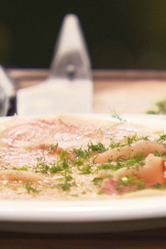 Carpaccio van zwaardvis met sinaasappelmarinade