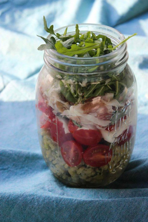 Italiaanse salad in a jar