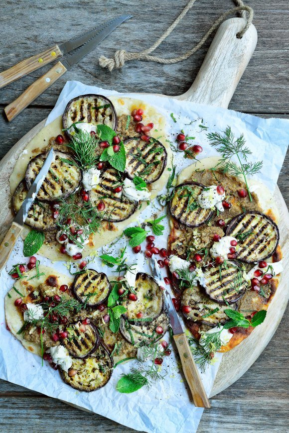 Libanees brood met auberginekaviaar