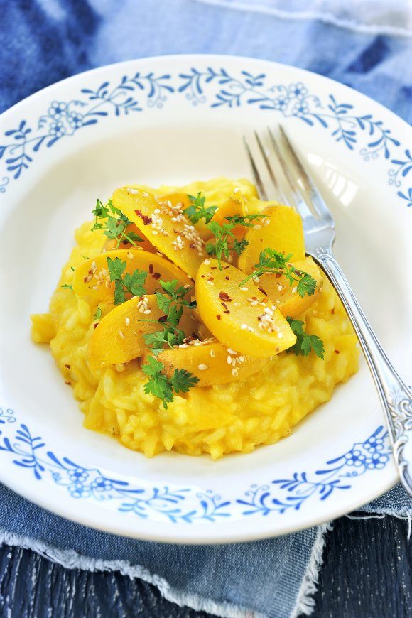 Risotto van boterraapjes en paprika met sesam