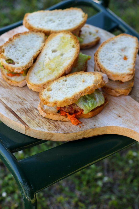 Hamburgers op de barbecue