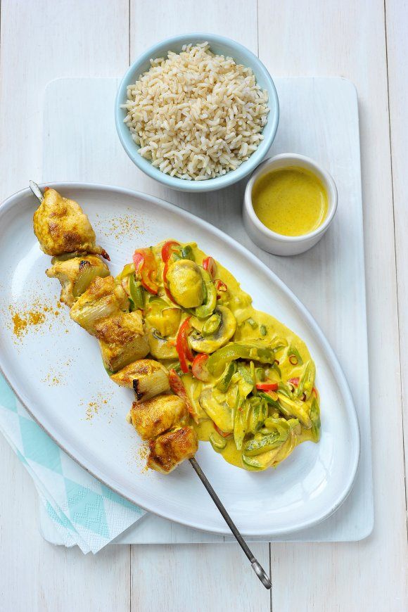 Kalkoenbrochettes met rijst en zachte curry