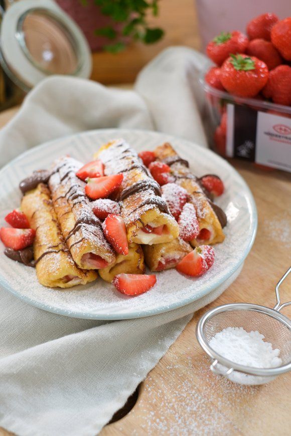 Verloren broodrolletjes met aardbeien