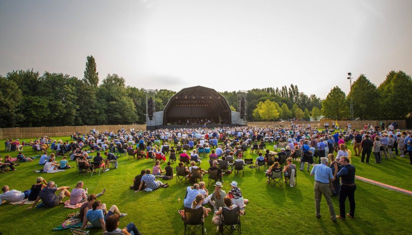 Njam’s zotte zomer: 10 evenementen en zomerbars die je niet mag missen