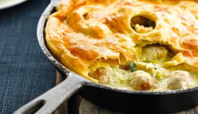 Stoofpotje van kip met een hoedje